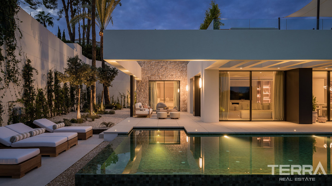 Luxury Villa for Sale in Marbella, Costa del Sol - 118842