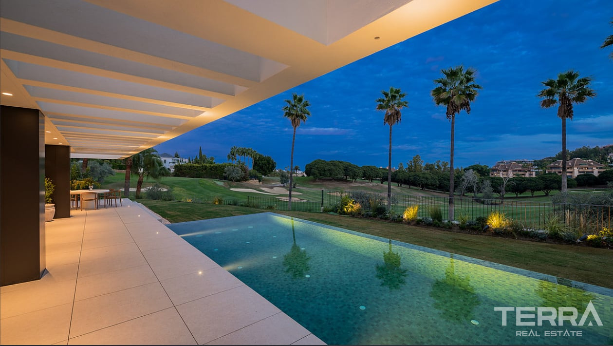 Luxury Villa for Sale in Marbella, Costa del Sol - 118844