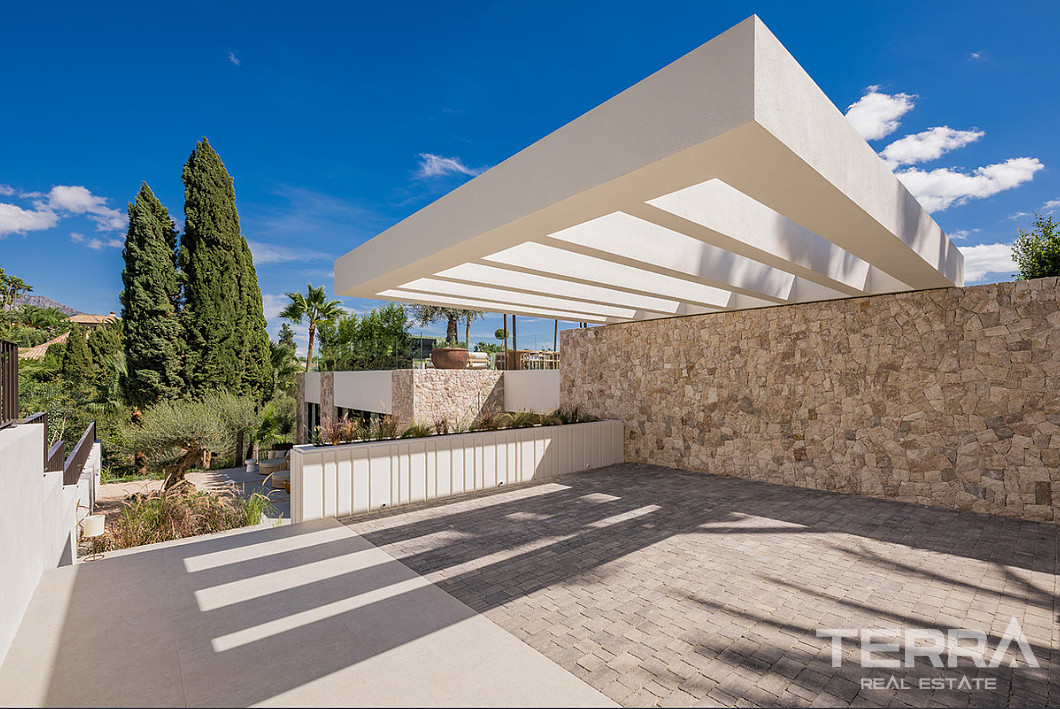 Luxury Villa for Sale in Marbella, Costa del Sol - 118849