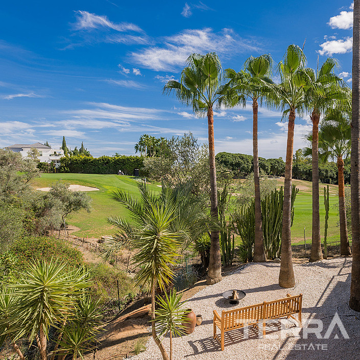 Luxury Villa for Sale in Marbella, Costa del Sol - 118854