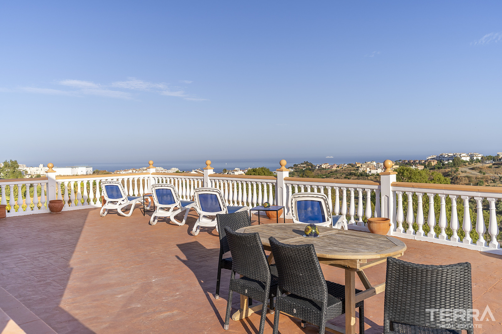 Benalmádena'da Satılık Deniz Manzaralı Villa - 119237
