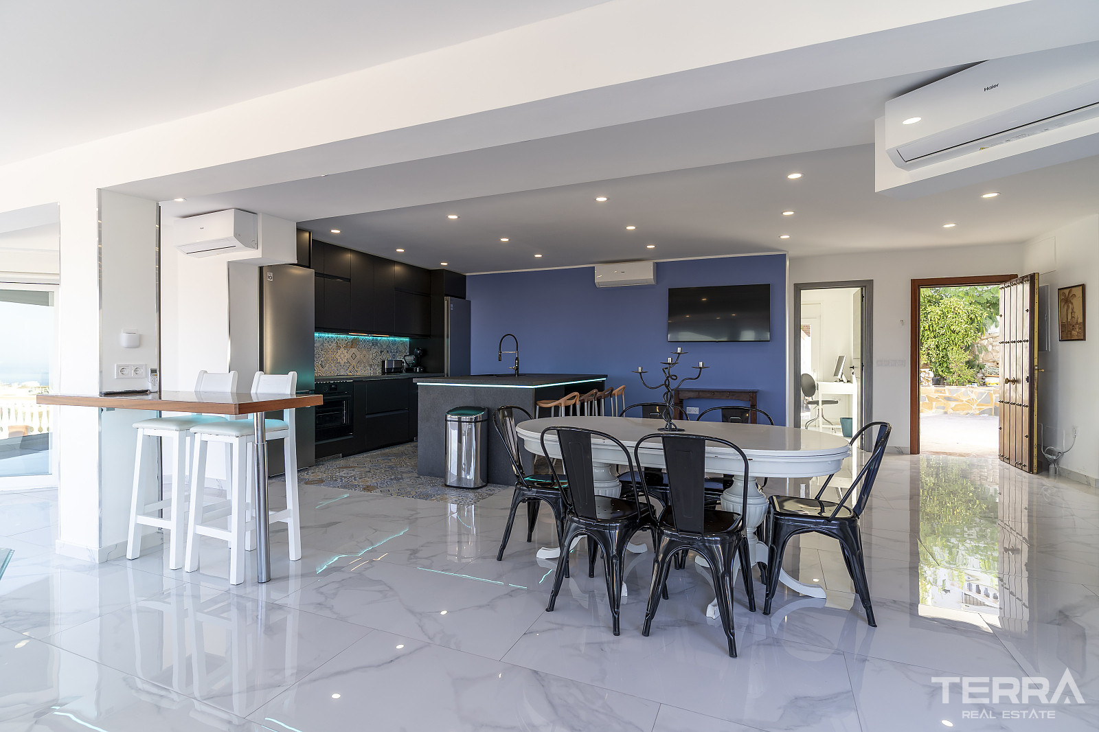 Benalmádena'da Satılık Deniz Manzaralı Villa - 119253