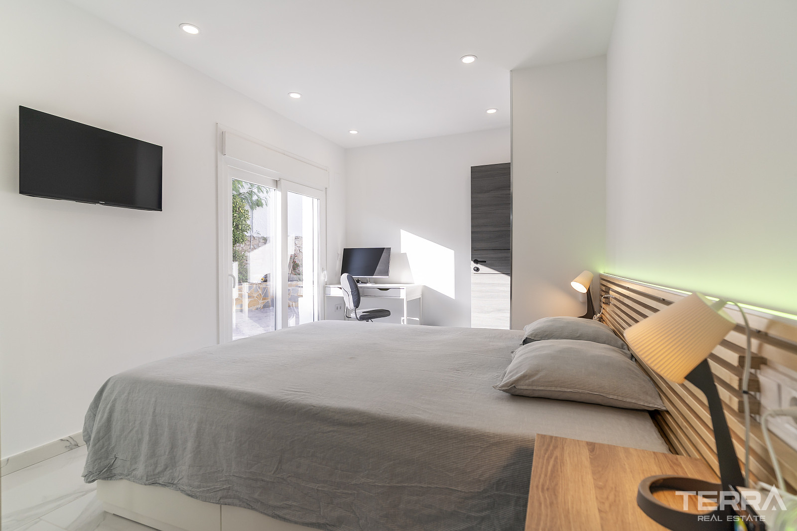 Benalmádena'da Satılık Deniz Manzaralı Villa - 119266