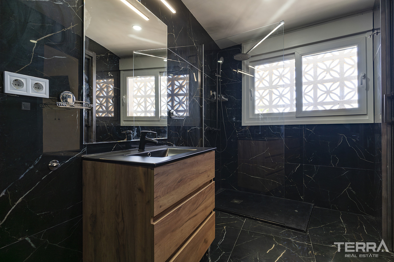 Benalmádena'da Satılık Deniz Manzaralı Villa - 119286