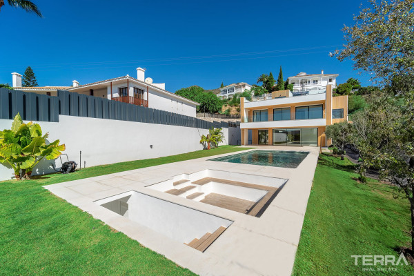 Villa with Private Pool for Sale in Benalmádena, Costa del Sol