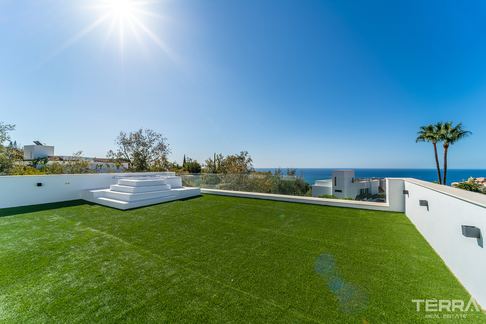 Villa with Private Pool for Sale in Benalmádena, Costa del Sol - 119356