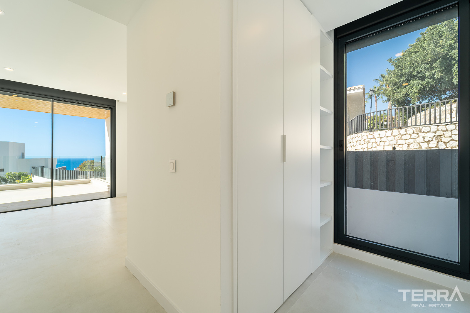 Villa with Private Pool for Sale in Benalmádena, Costa del Sol - 119372