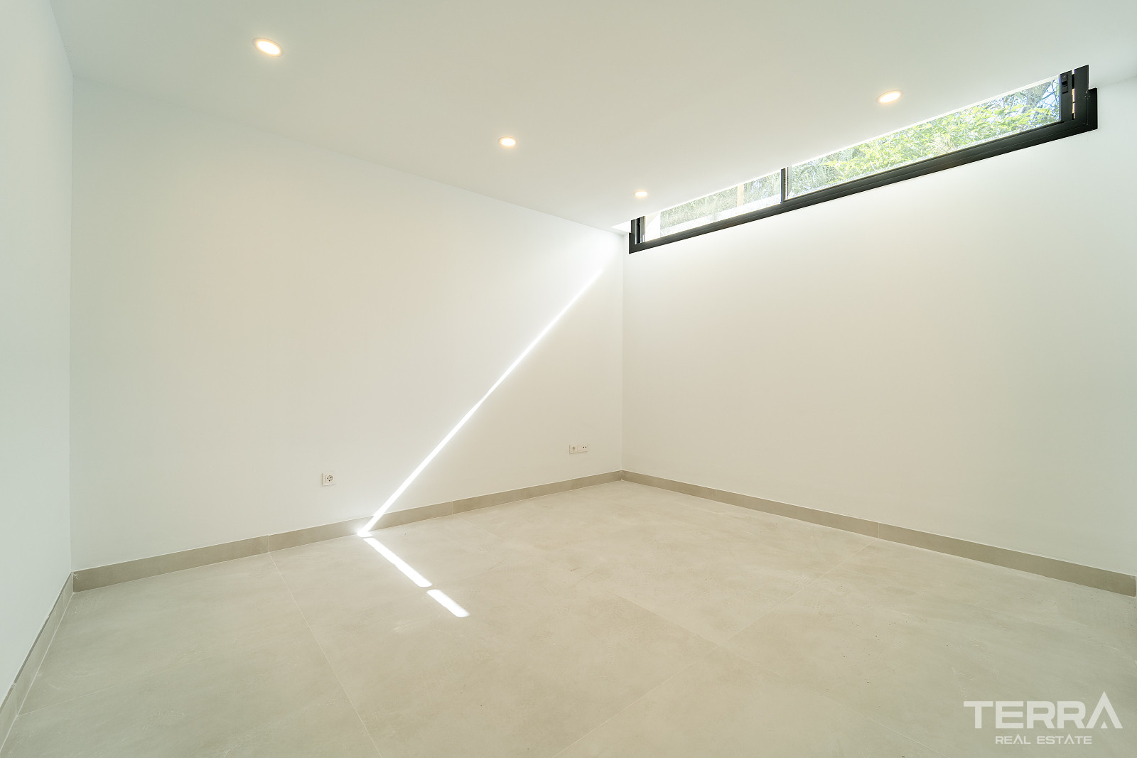 Villa with Private Pool for Sale in Benalmádena, Costa del Sol - 119411