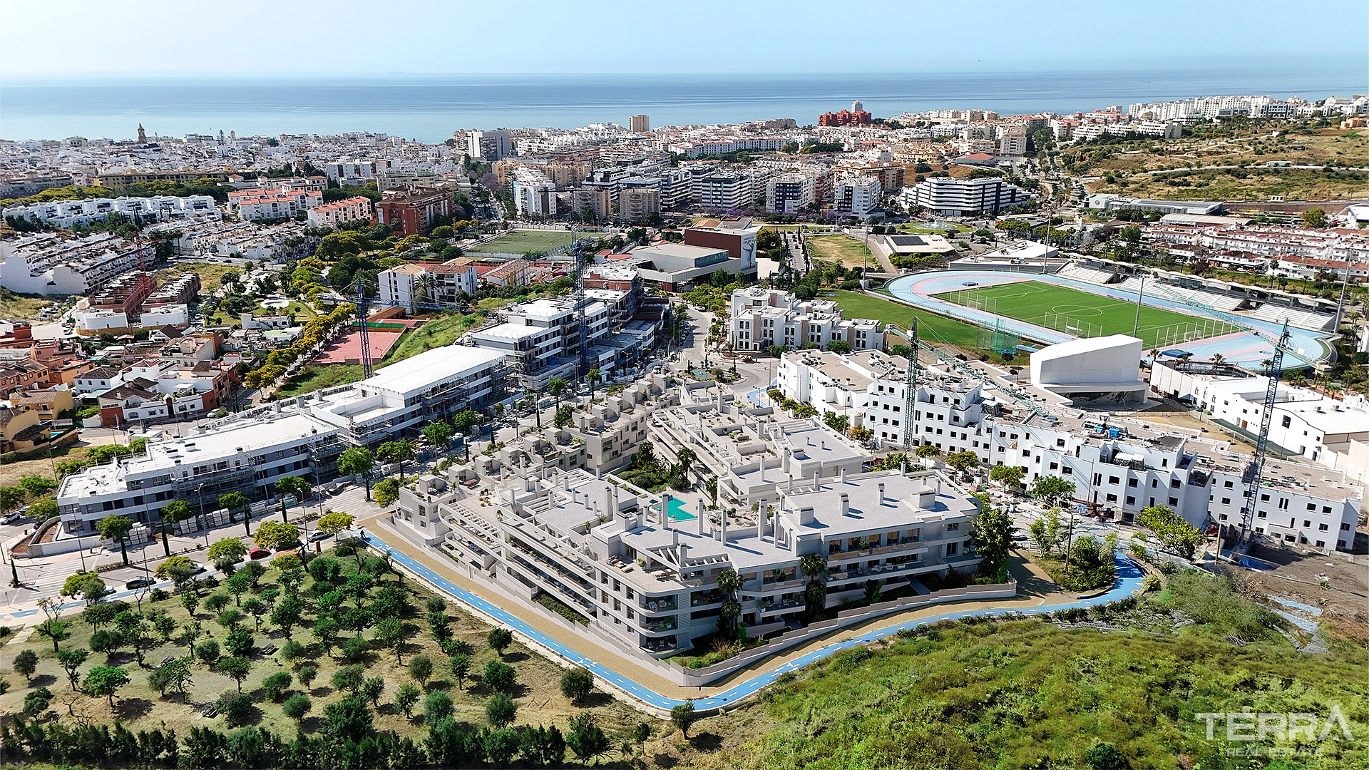 Estepona'da Şehir ve Deniz Manzaralı Satılık Bitişik Nizam Evler - 119365