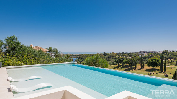 Golf Villa for Sale in Benahavís, Costa del Sol, Spain