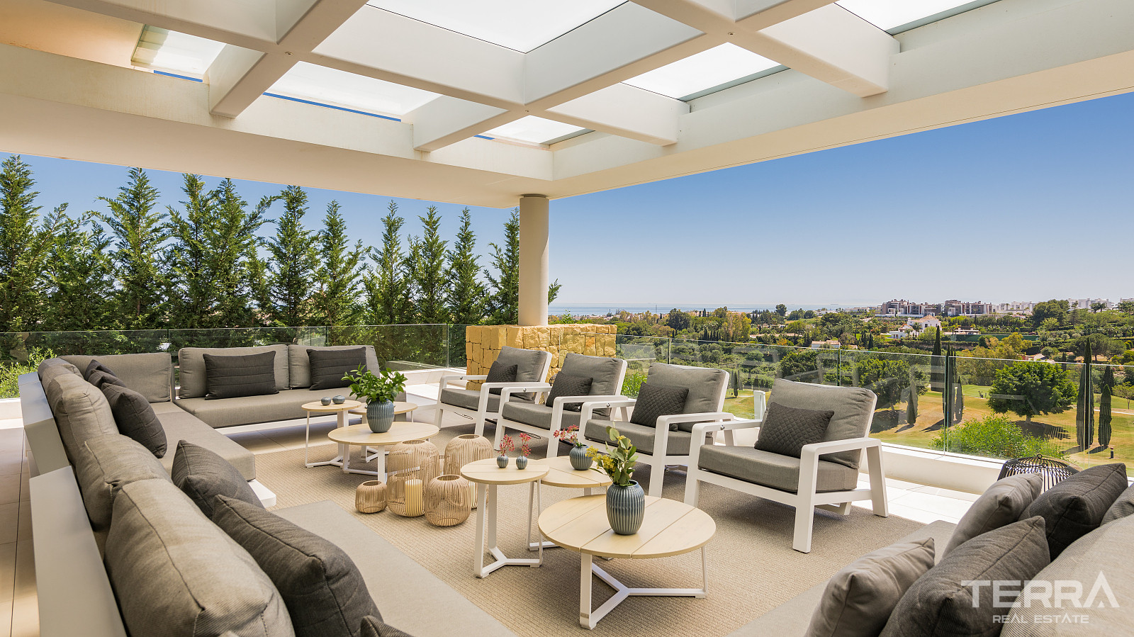 Golf Villa for Sale in Benahavís, Costa del Sol, Spain - 120151