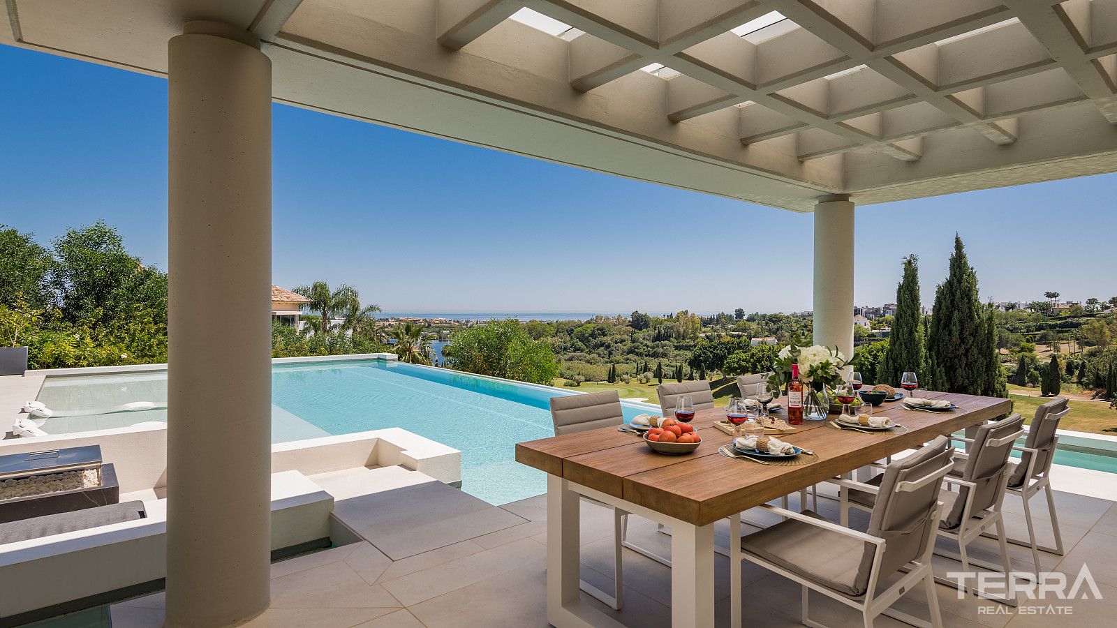 Golf Villa for Sale in Benahavís, Costa del Sol, Spain - 120155