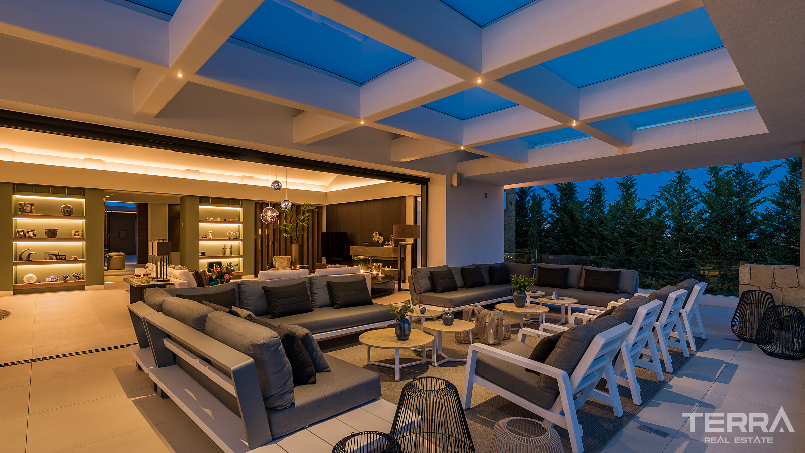 Golf Villa for Sale in Benahavís, Costa del Sol, Spain - 120161