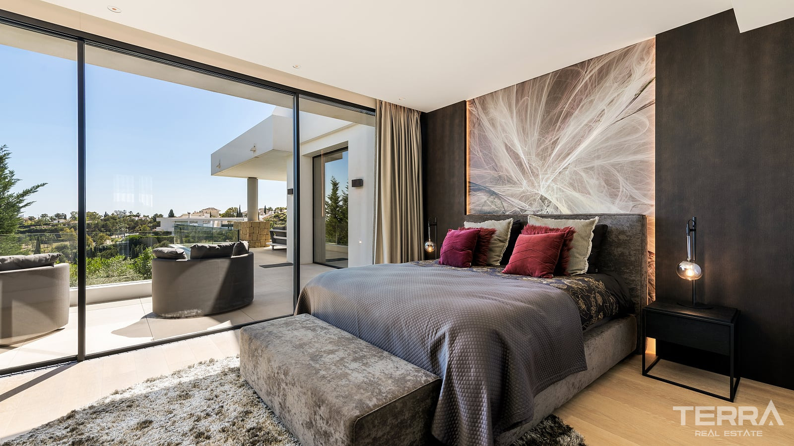Golf Villa for Sale in Benahavís, Costa del Sol, Spain - 120172