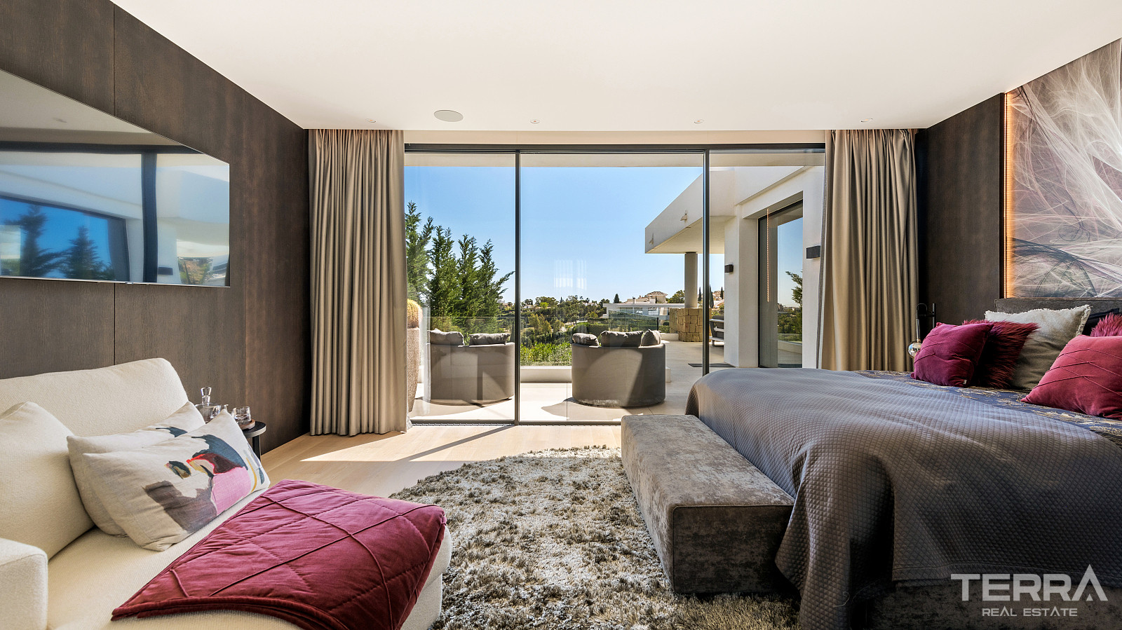 Golf Villa for Sale in Benahavís, Costa del Sol, Spain - 120173