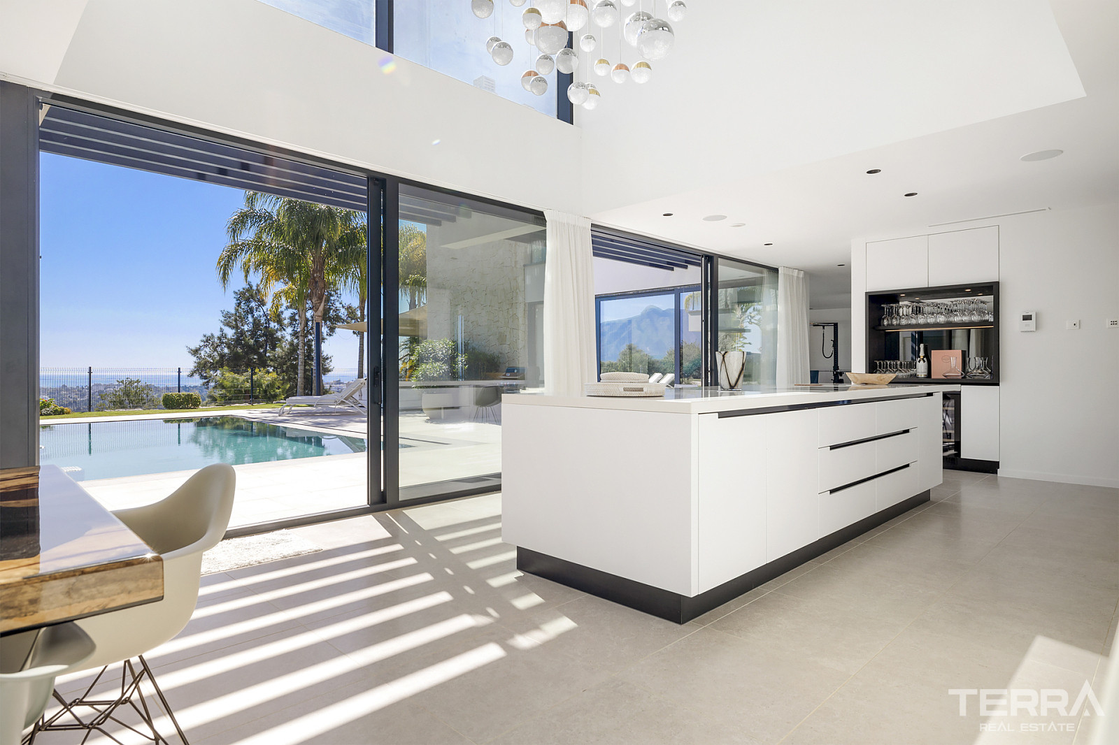 Golf Vilaa for Sale in Benahavís, Costa del Sol, Spain - 120216