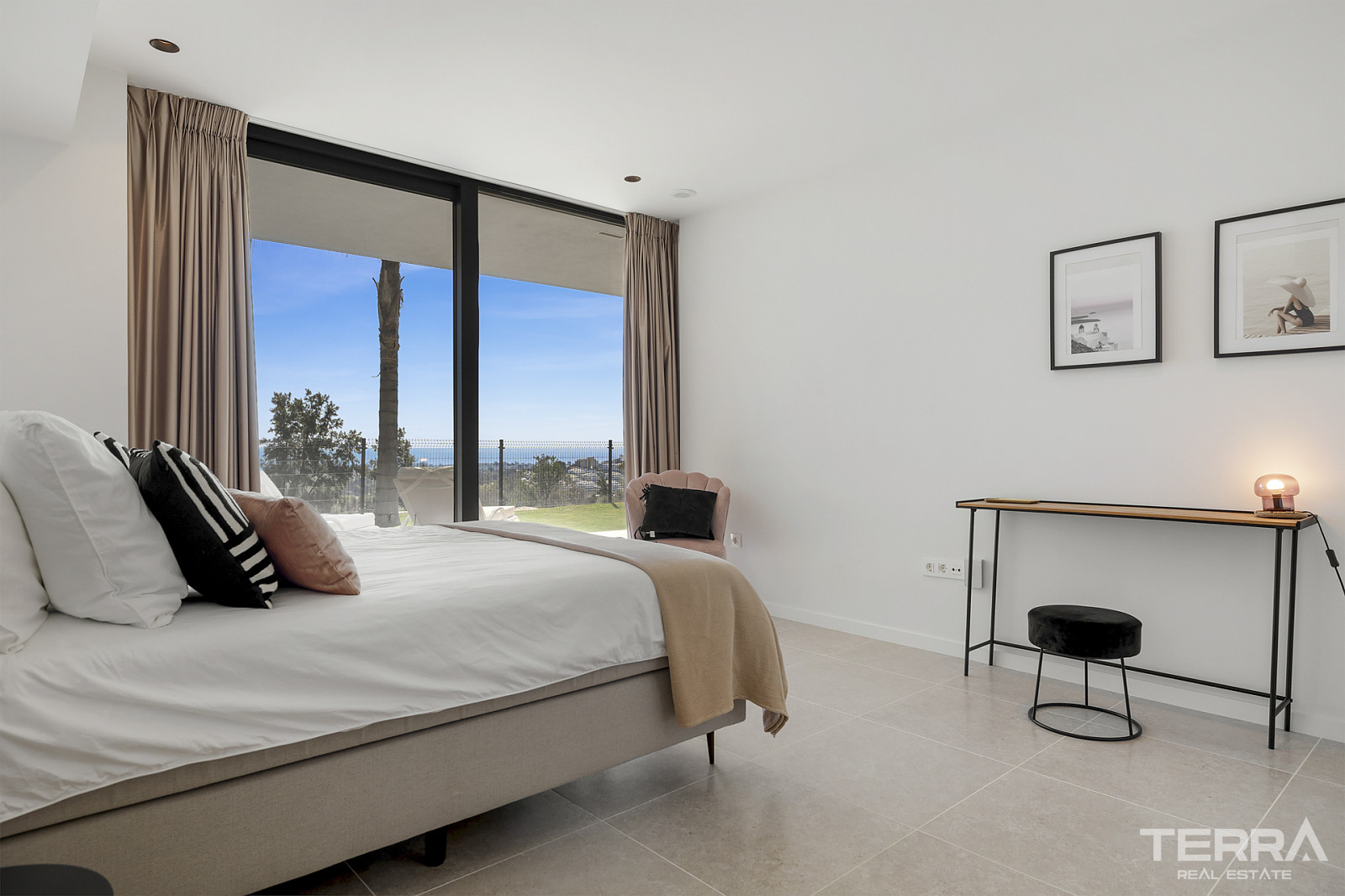 Golf Vilaa for Sale in Benahavís, Costa del Sol, Spain - 120220