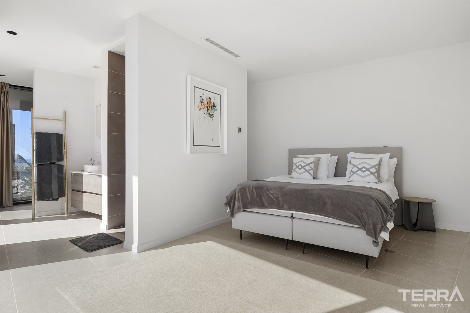 Golf Vilaa for Sale in Benahavís, Costa del Sol, Spain - 120225