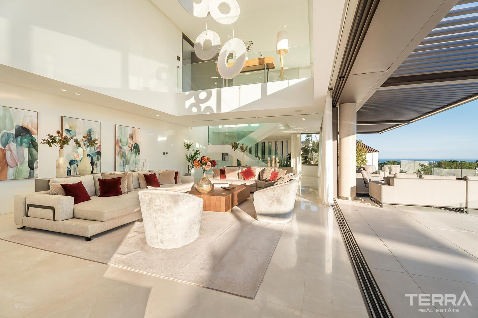 Golf Villa for Sale with Sea View in Benahavís, Spain - 120250