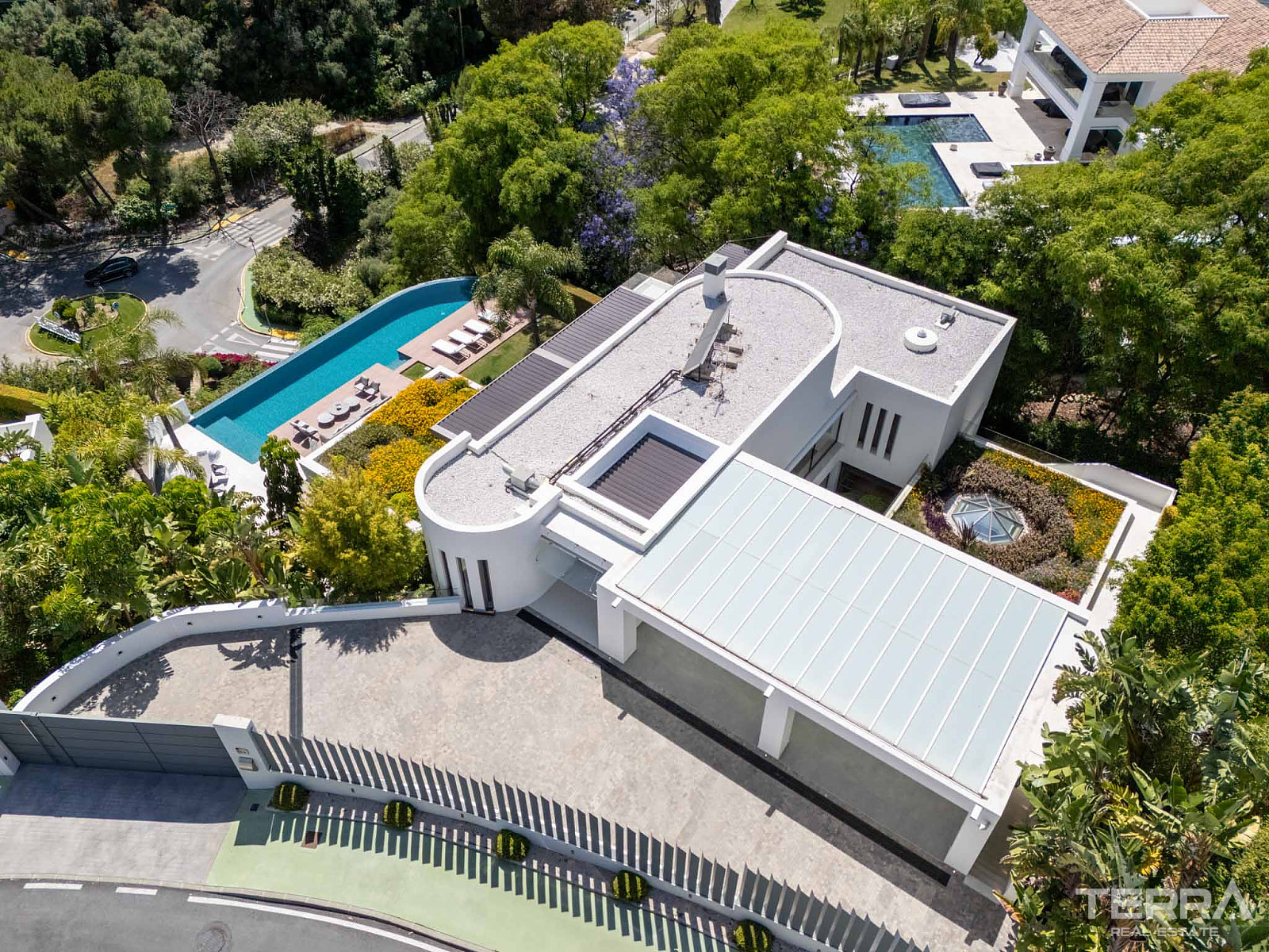 Golf Villa for Sale in Benahavís, Costa del Sol, Spain - 120277