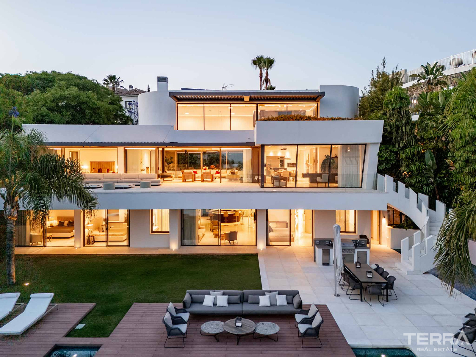 Golf Villa for Sale in Benahavís, Costa del Sol, Spain - 120279