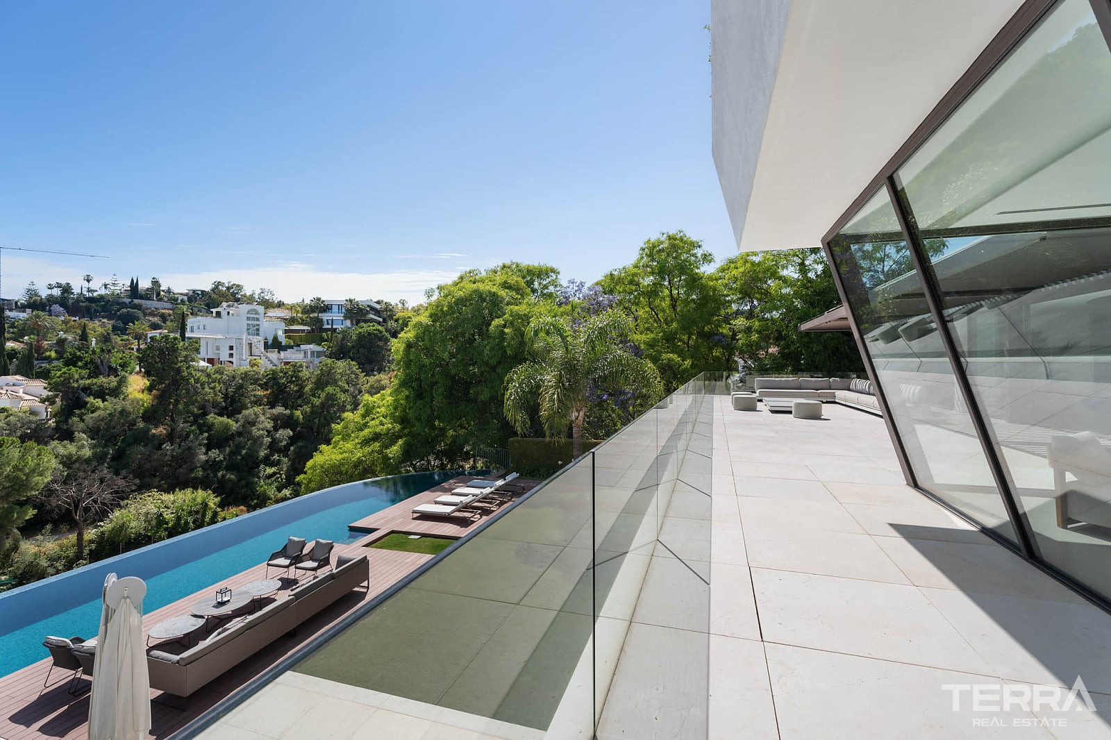 Golf Villa for Sale in Benahavís, Costa del Sol, Spain - 120283