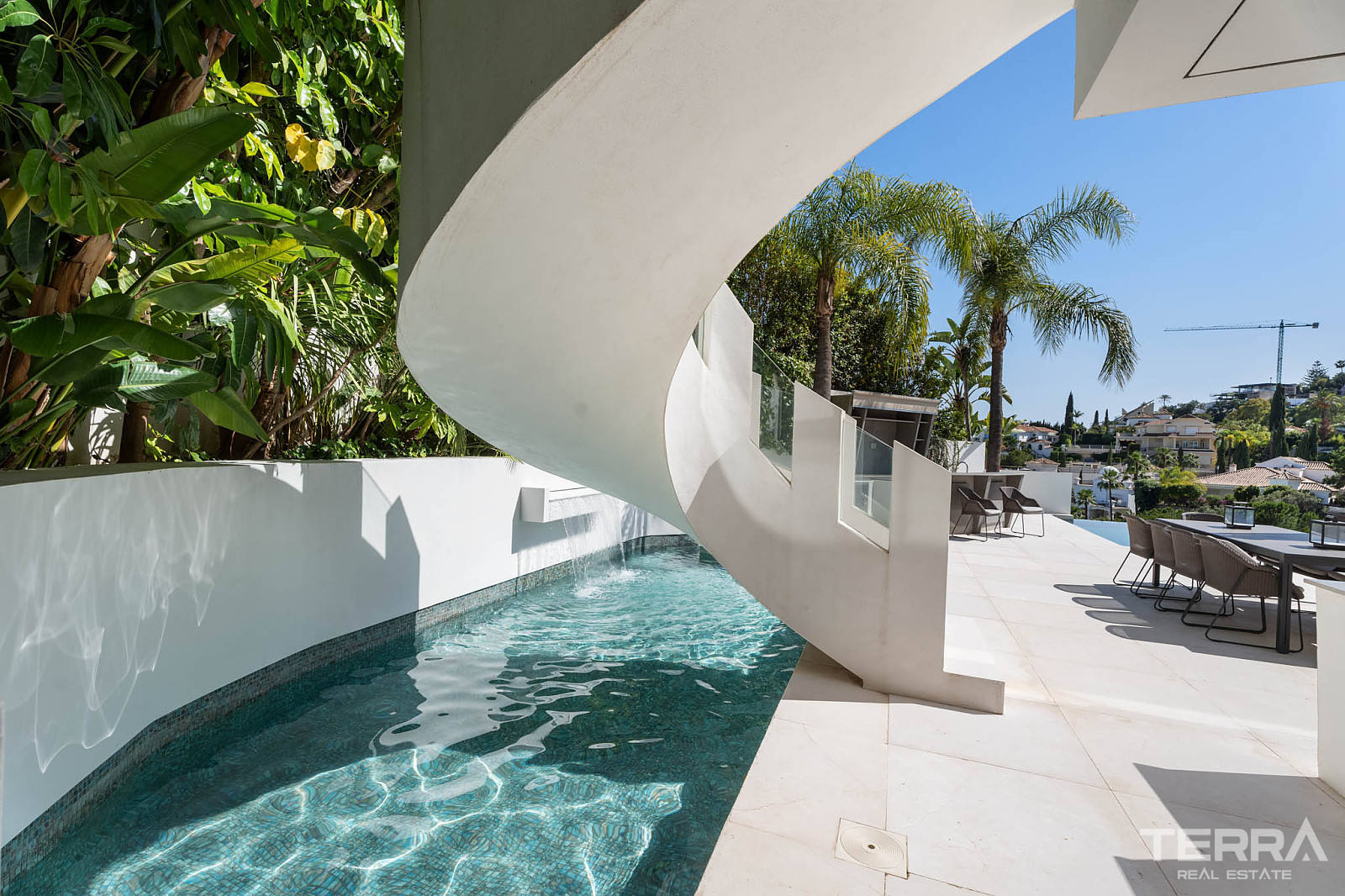 Golf Villa for Sale in Benahavís, Costa del Sol, Spain - 120286