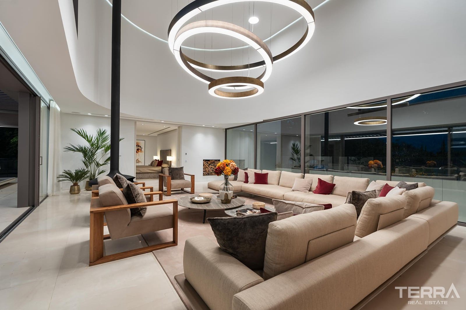 Golf Villa for Sale in Benahavís, Costa del Sol, Spain - 120291