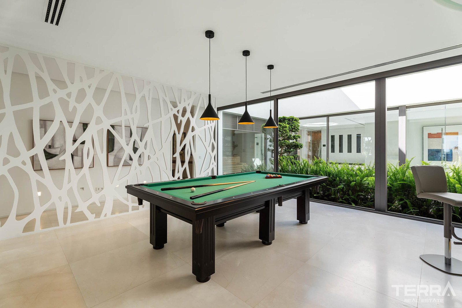 Golf Villa for Sale in Benahavís, Costa del Sol, Spain - 120306