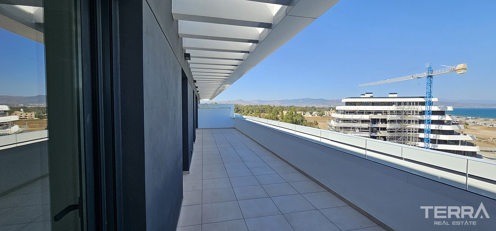 Beachfront Apartment for Sale in Torremolinos, Costa del Sol, Spain - 120323