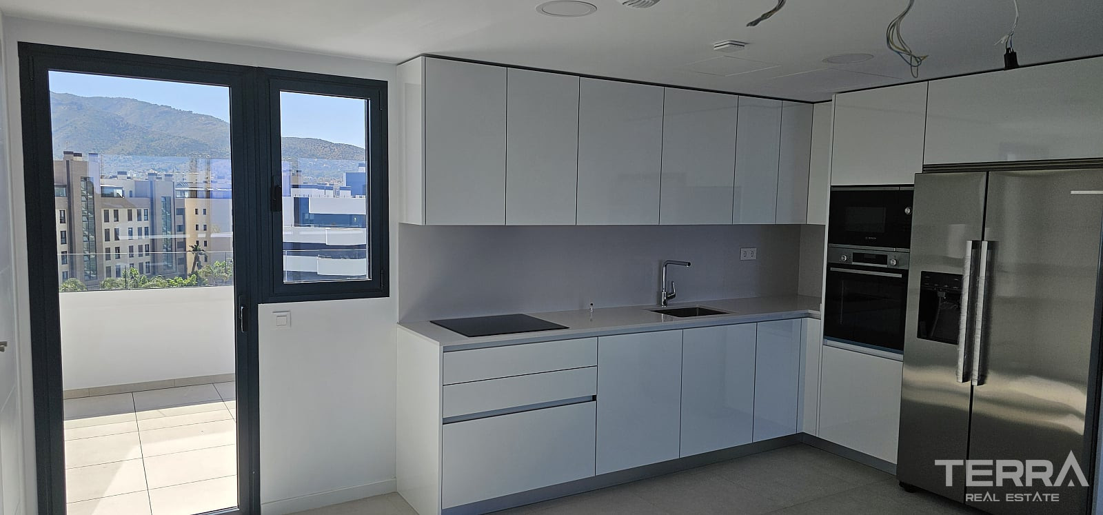 Beachfront Apartment for Sale in Torremolinos, Costa del Sol, Spain - 120331