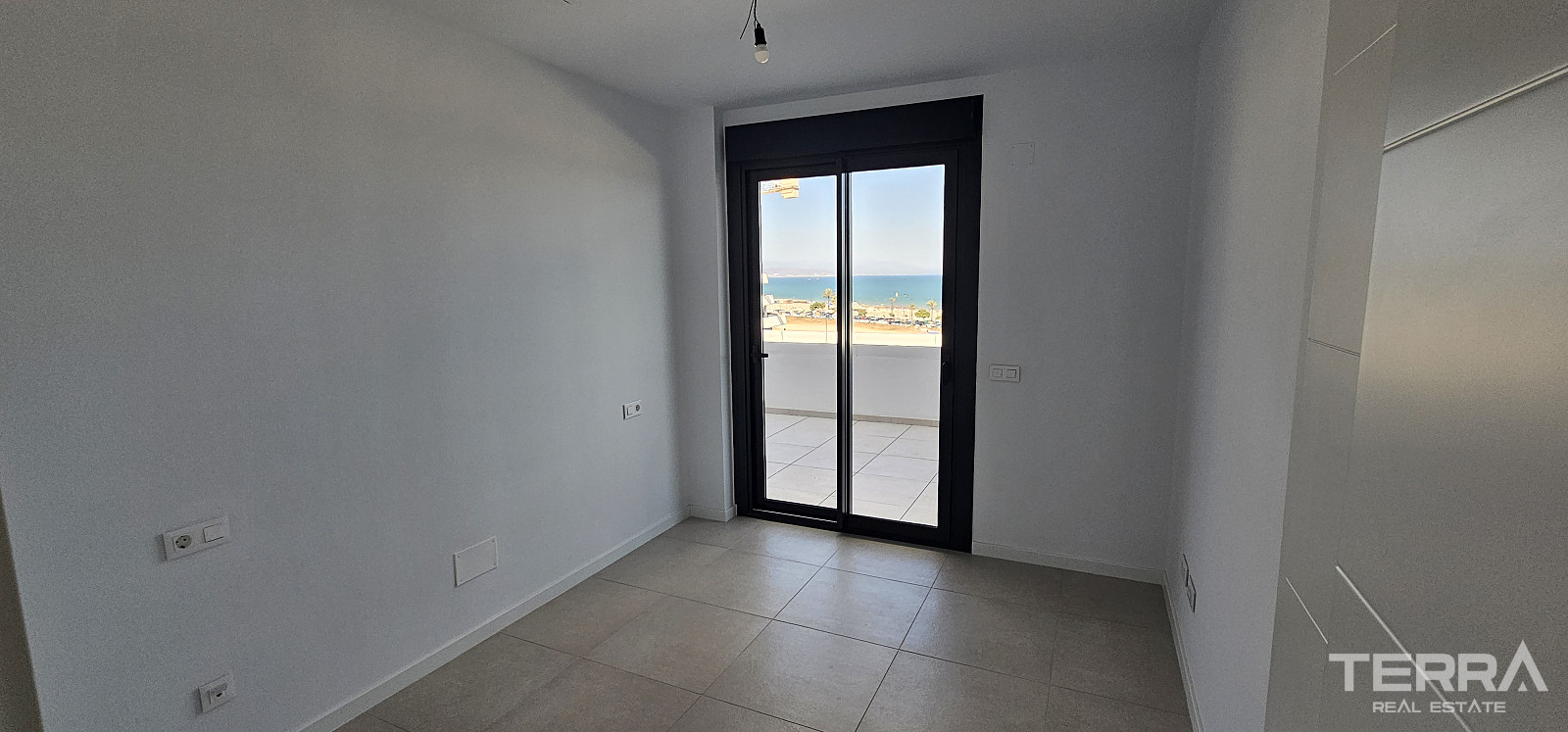 Beachfront Apartment for Sale in Torremolinos, Costa del Sol, Spain - 120336