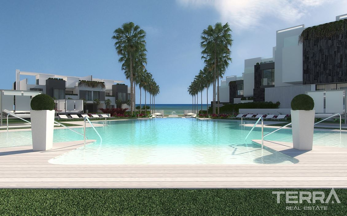 Beachfront Townhouse for Sale in Estepona, Costa del Sol, Spain - 120347