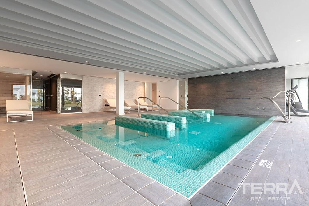 Beachfront Townhouse for Sale in Estepona, Costa del Sol, Spain - 120349