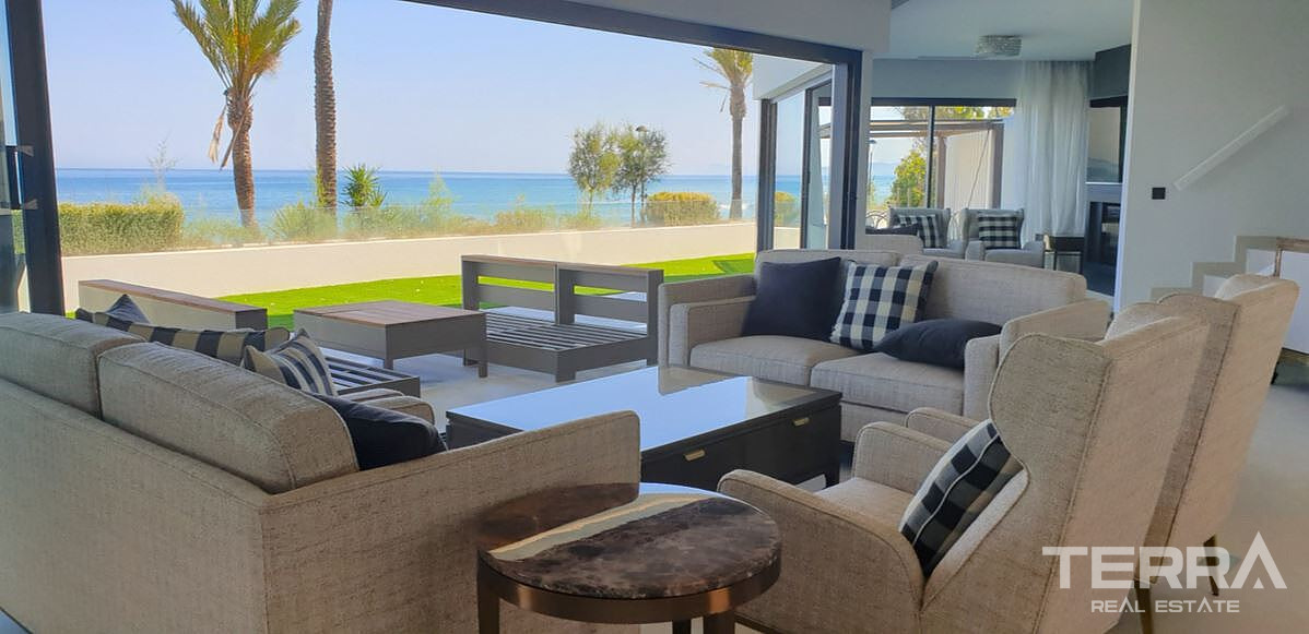 Beachfront Townhouse for Sale in Estepona, Costa del Sol, Spain - 120354
