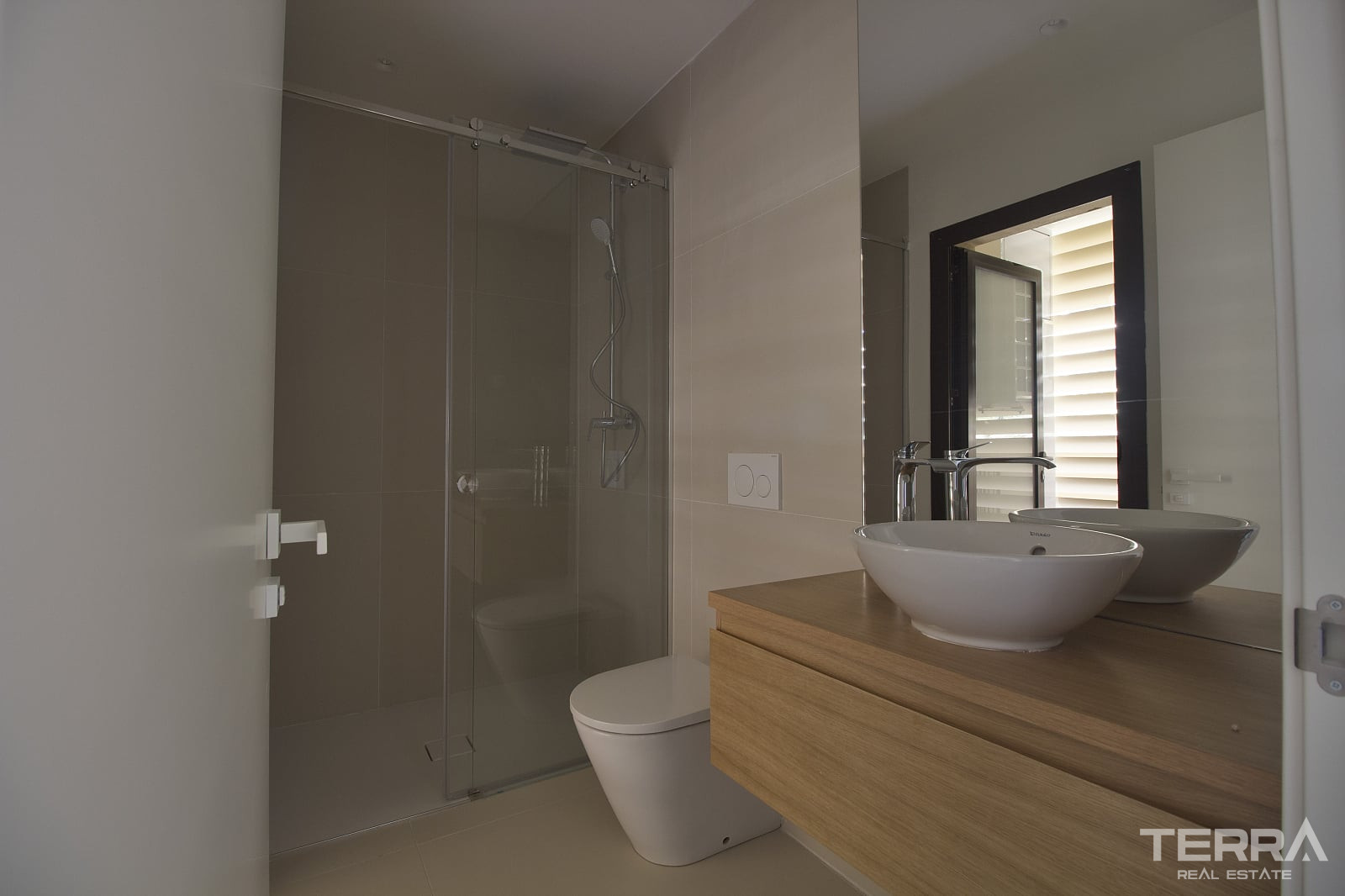 Sea View Apartment for Sale in Fuengirola, Costa del Sol, Spain - 120676