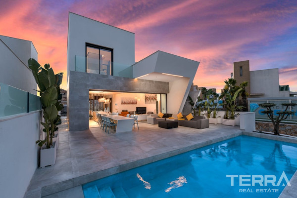 Detached Villas for Sale in Alicante, Costa Blanca, Spain