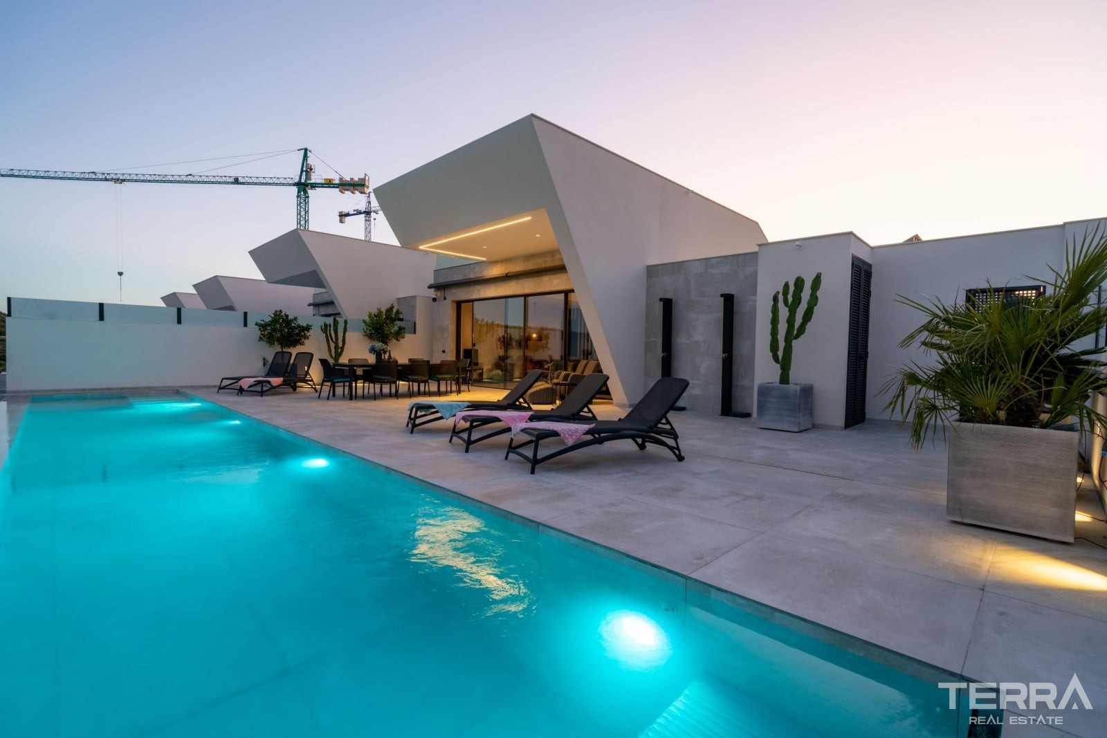 Detached Villas for Sale in Alicante, Costa Blanca, Spain - 120459