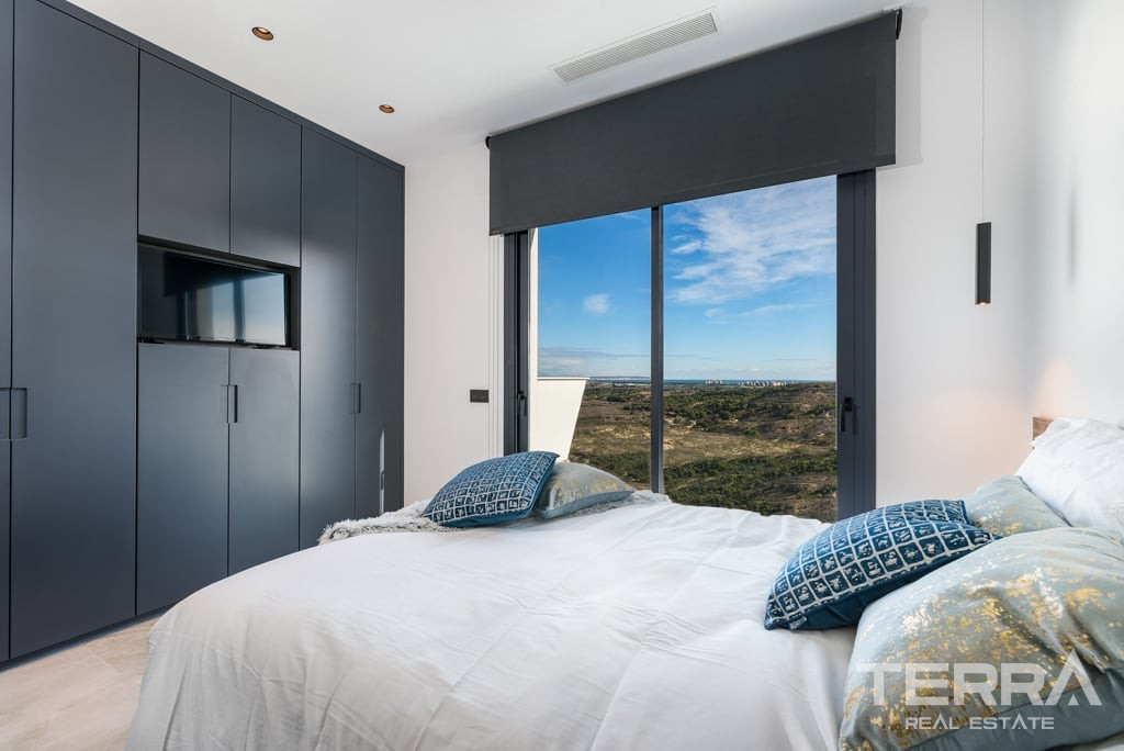 Detached Villas for Sale in Alicante, Costa Blanca, Spain - 120481
