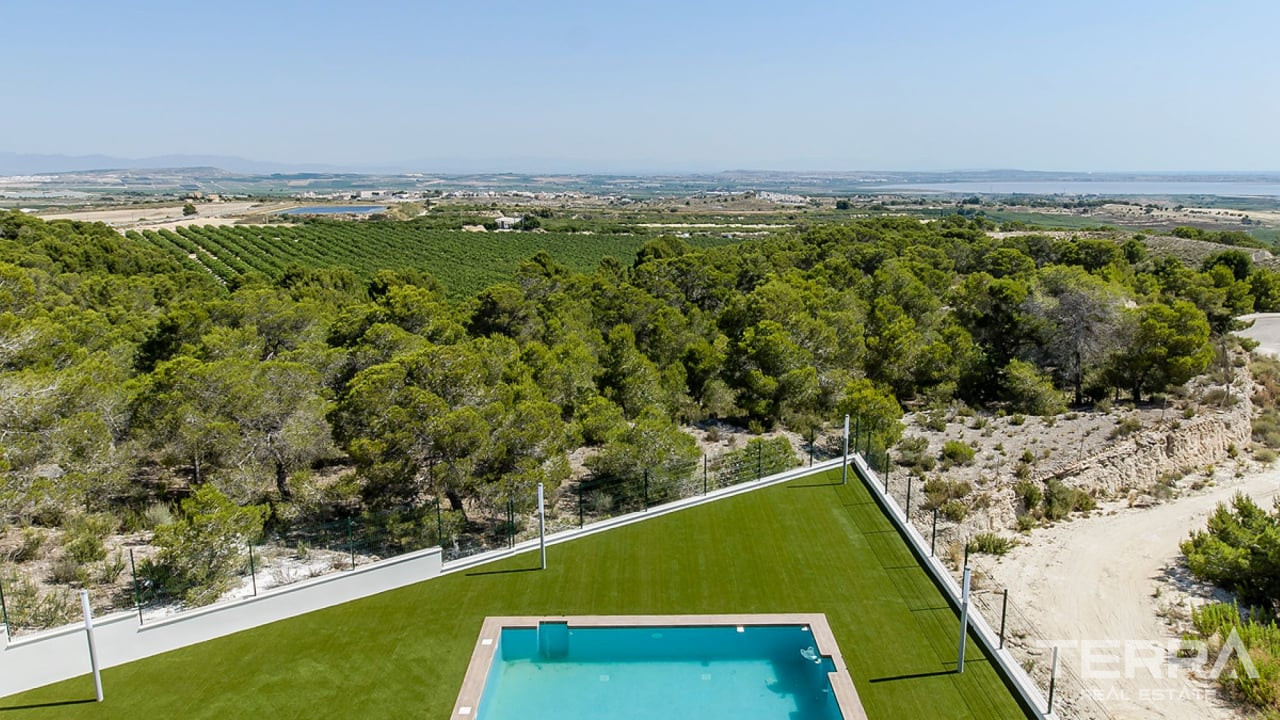 İspanya, San Miguel de Salinas'ta Satılık Deniz Manzaralı Villalar - 120732