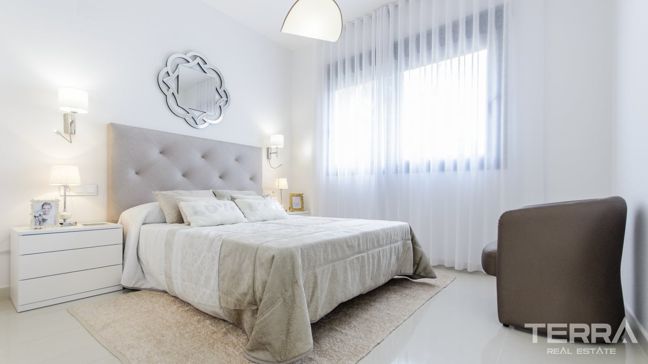 İspanya, San Miguel de Salinas'ta Satılık Deniz Manzaralı Villalar - 120759