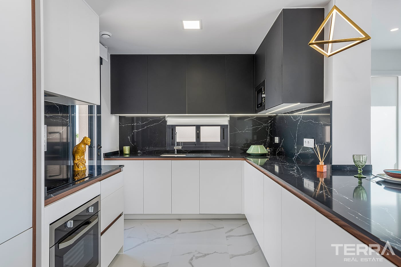 Apartments for Sale in San Miguel de Salinas, Costa Blanca, Spain - 120615