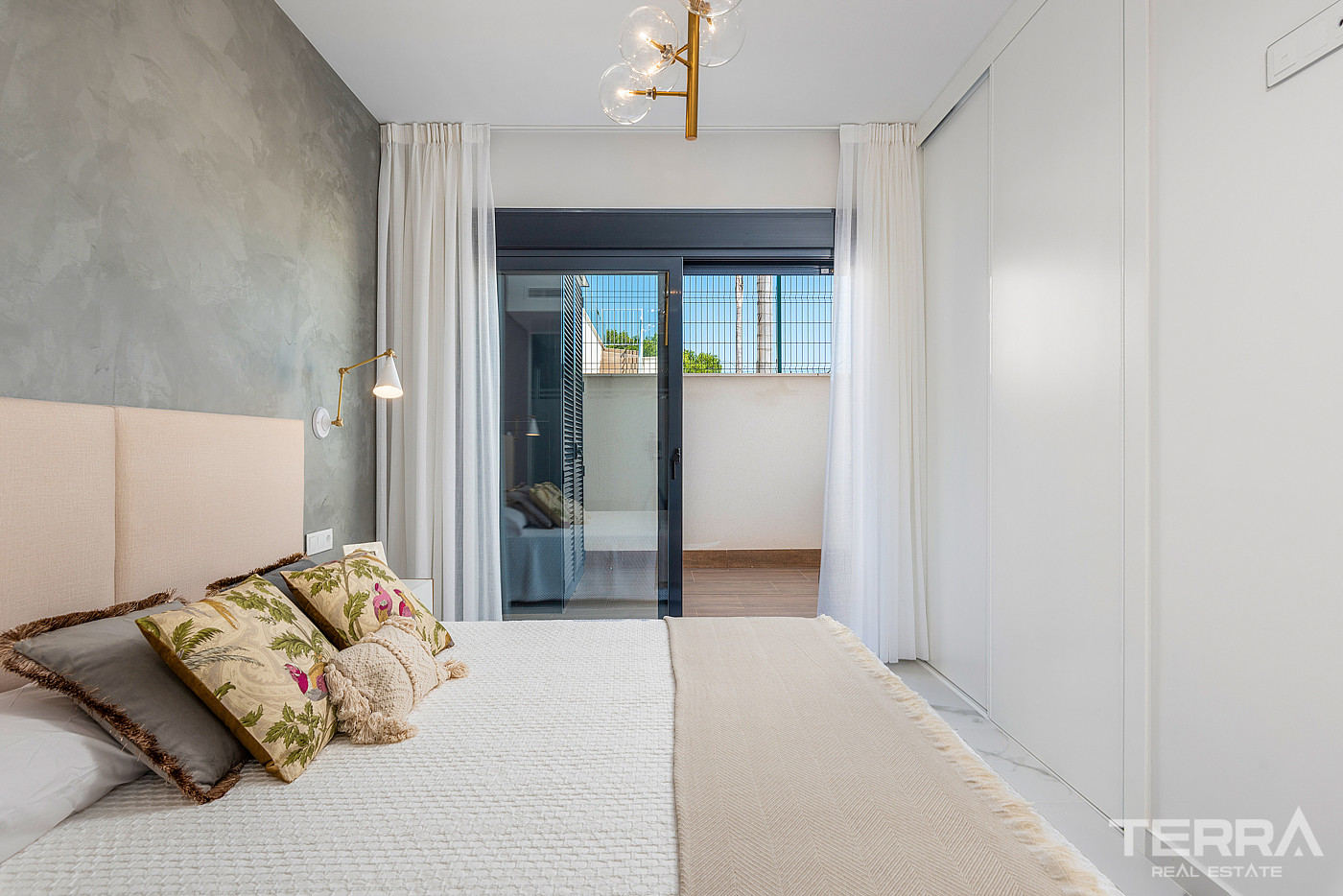 Apartments for Sale in San Miguel de Salinas, Costa Blanca, Spain - 120621