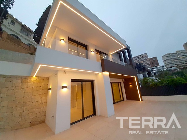 Beachfront Apartments for Sale in Benidorm, Costa Blanca, Spain - 122140