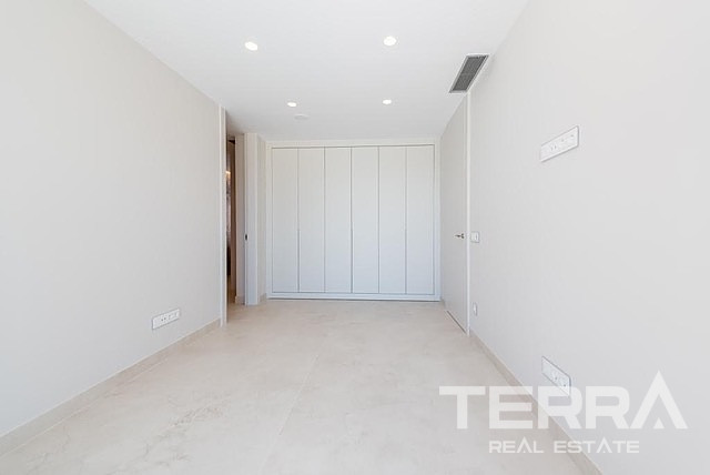 Beachfront Apartments for Sale in Benidorm, Costa Blanca, Spain - 122151