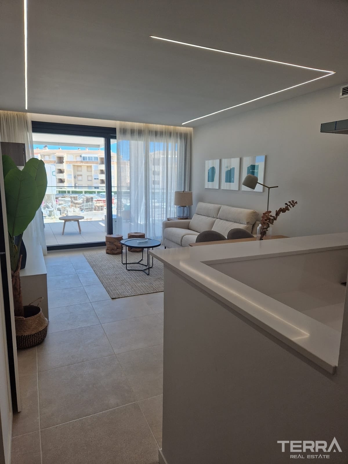 Beachfront Apartments for Sale in Dénia, Costa Blanca, Spain - 122171