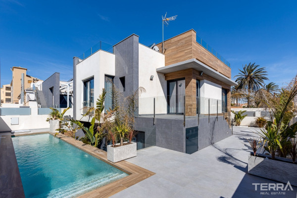 Detached Villa for Sale in Torrevieja, Cosat Blanca, Spain