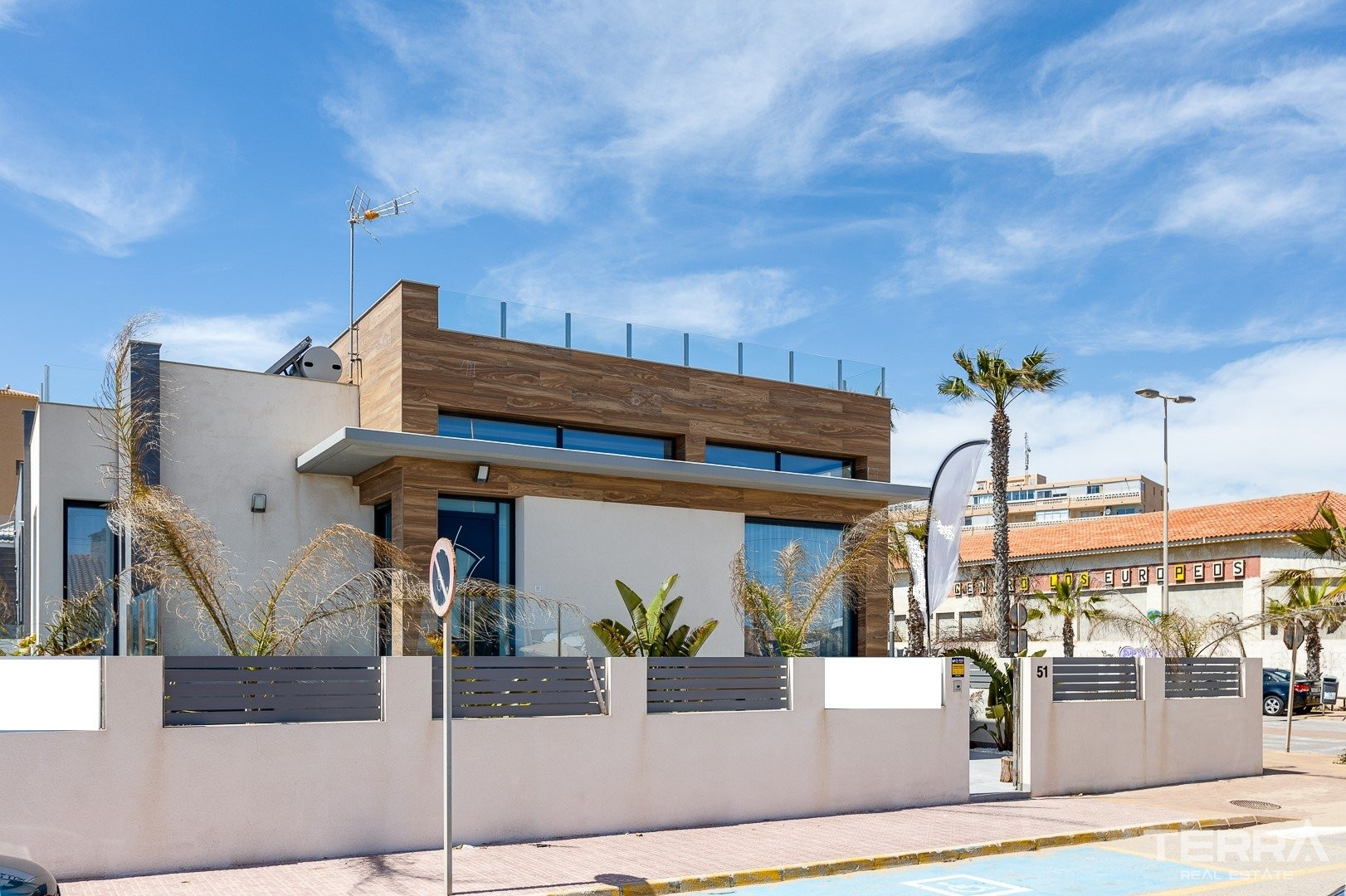 Detached Villa for Sale in Torrevieja, Cosat Blanca, Spain - 122626