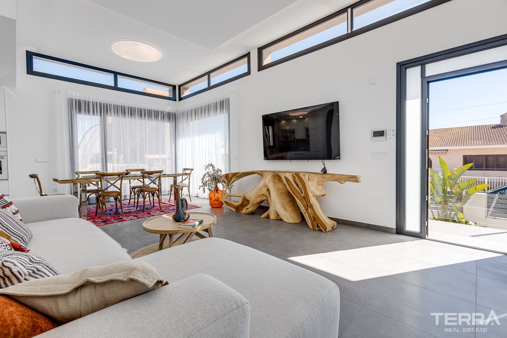 Detached Villa for Sale in Torrevieja, Cosat Blanca, Spain - 122642