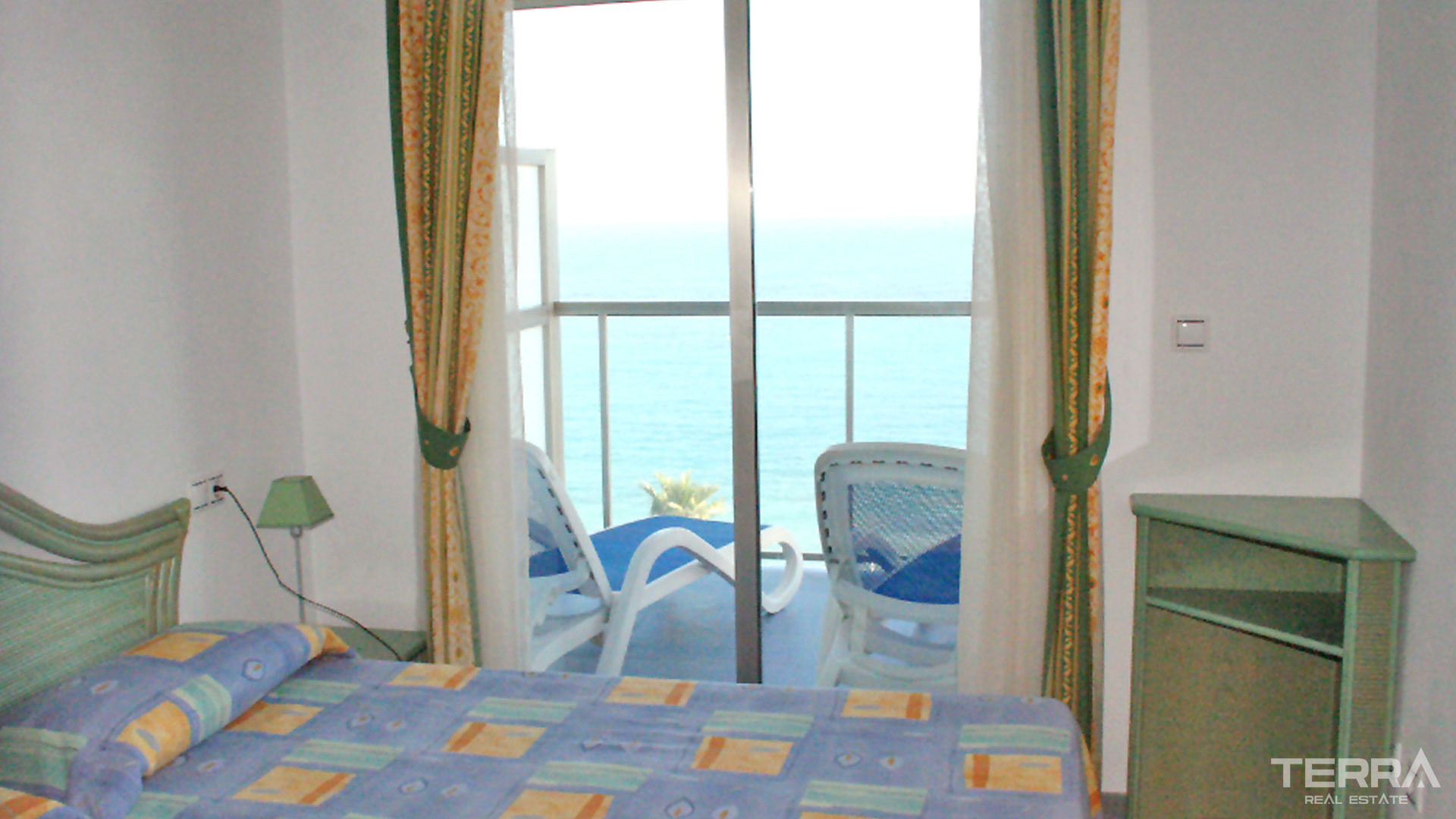 Beachfront Apartments for Sale in Calpe, Costa Blanca, Spain - 121170